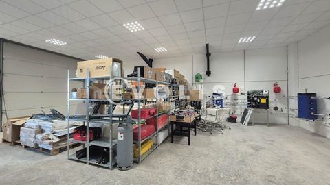 Locaux d'activit&eacute; - A VENDRE - 159 m&sup2; non divisibles 450000 77700 Serris