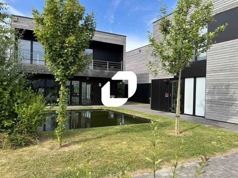 LOCAUX RECENTS PMR ET ERP - 247 m² non divisibles 570000 59120 Loos