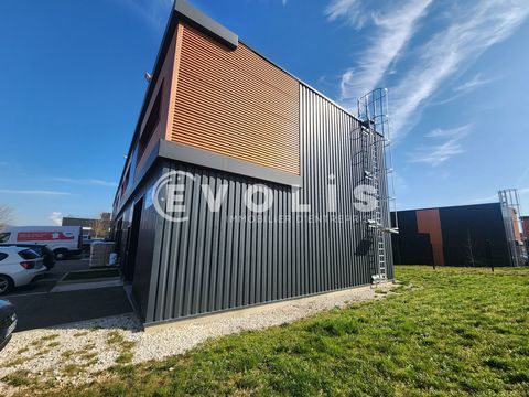Locaux d'activit&eacute; - A VENDRE - 100 m&sup2; non divisibles 180000 38090 Vaulx milieu
