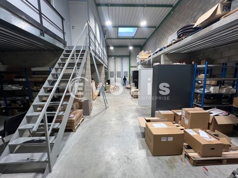 Bureaux - A VENDRE - 530 m&sup2; non divisibles 680000 77400 Saint thibault des vignes