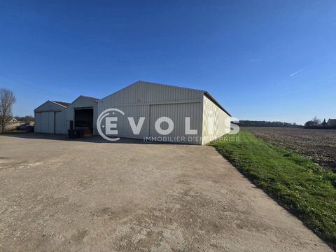 Locaux d'activit&eacute; - A LOUER - 400 m&sup2; non divisibles 2800 91470 Limours