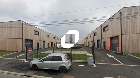 LOCAL IDEAL ARTISAN OU STOCKAGE - 166 m&sup2; non divisibles 1303 44800 Saint herblain