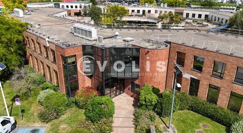 Bureaux - A LOUER - 491 m&sup2; divisibles &agrave; partir de 86 m&sup2; 5181 91300 Massy