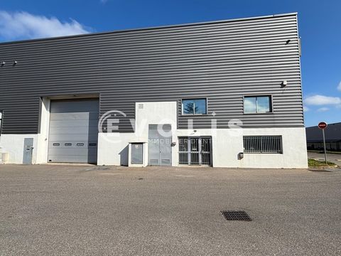 A louer &agrave; CHASSIEU - 1&nbsp;260 m&sup2; non divisibles 8917 69680 Chassieu