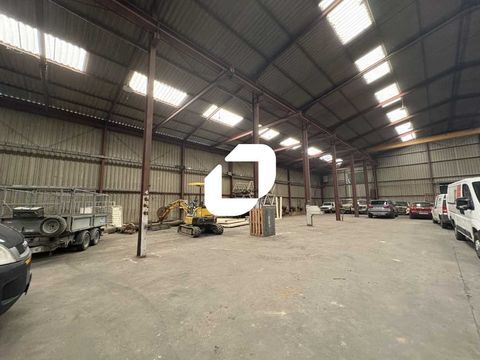 Entrepôts - A LOUER - 1 700 m² divisibles à partir de 400 m² 14988 33360 Camblanes et meynac