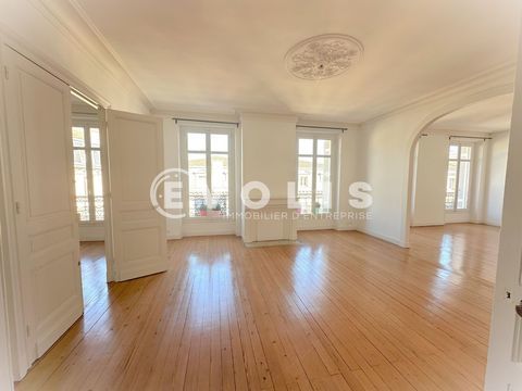 Bureaux - A LOUER - 189 m&sup2; non divisibles 3938 33000 Bordeaux