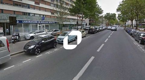 Locaux Commerciaux - A LOUER + DROIT D'ENTREE - 165 m&sup2; non divisibles 6000 92100 Boulogne billancourt