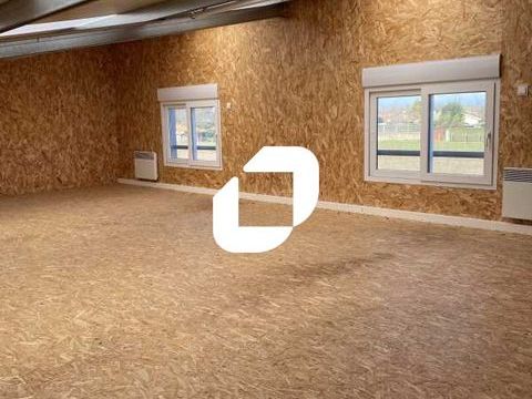 Locaux d'Activités - A VENDRE - 401 m² divisibles à partir de 106 m² 590000 33450 Izon