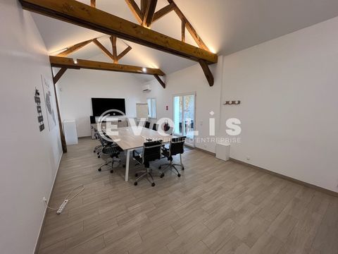 Bureaux - A LOUER - 105 m&sup2; divisibles &agrave; partir de 50 m&sup2; 1645 77170 Brie comte robert