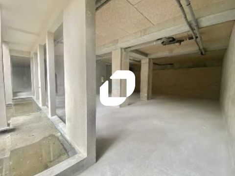 Locaux Commerciaux - A LOUER - 189 m&sup2; non divisibles 5200 92110 Clichy