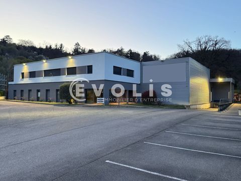 Local d'activit&eacute; de 1 352 m&sup2; ind&eacute;pendant - 1&nbsp;352 m&sup2; non divisibles 14583 69630 Chaponost