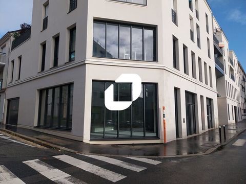 Locaux Commerciaux - A VENDRE - 92 m&sup2; non divisibles 299000 44000 Nantes