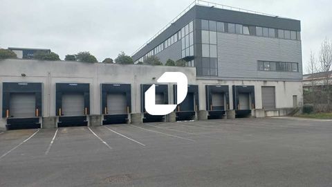 Entrep&ocirc;ts - A LOUER - 3&nbsp;687 m&sup2; non divisibles 46088 93200 Saint denis