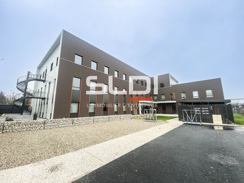 Bureaux - A VENDRE OU A LOUER - 192 m&sup2; non divisibles 678500 01120 Montluel