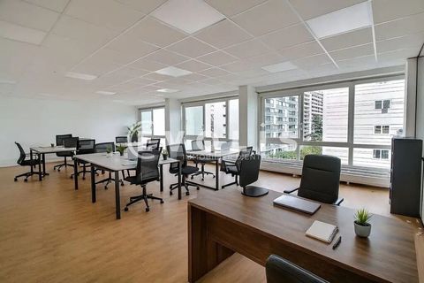 Bureaux - A LOUER - 108 m&sup2; non divisibles 4417 75015 Paris