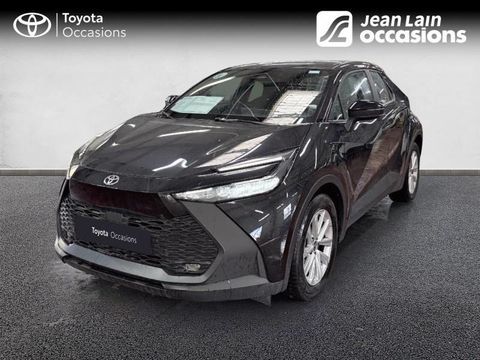 Toyota C-HR Hybride 140 Dynamic 2024 occasion V&eacute;nissieux 69200