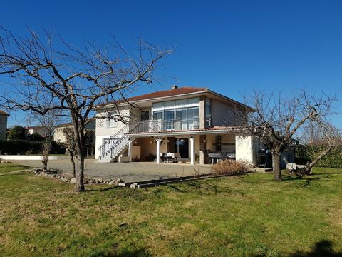   � vendre, Mi�lan (Gers): Villa de 4 chambres, terrasse d'�t�, v�randa, garage et chenil dans un jardin s�curis� de 1.502m�. Situ Maison - 149 m�