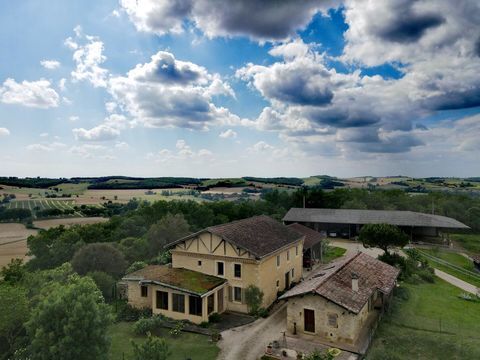   Propri�t� � vendre, Gers: DPE A Propri�t� �questre (ou propri�t� priv�e) sur son promontoire, tr�s au calme, vues exceptionnelle Maison - 9 pi�ce(s) - 294 m�