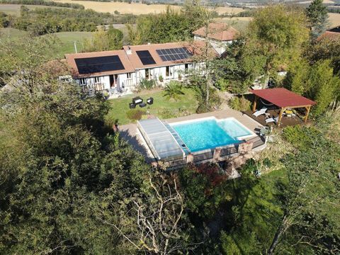   � vendre pr�s de Vic Fezensac: Superbe vue sur les Pyr�n�es pour cette propri�t� magnifiquement entretenue avec piscine, chauffa Maison - 8 pi�ce(s) - 292 m�