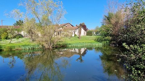   Maison proche Nontron Maison - 4 pi�ce(s) - 105 m�