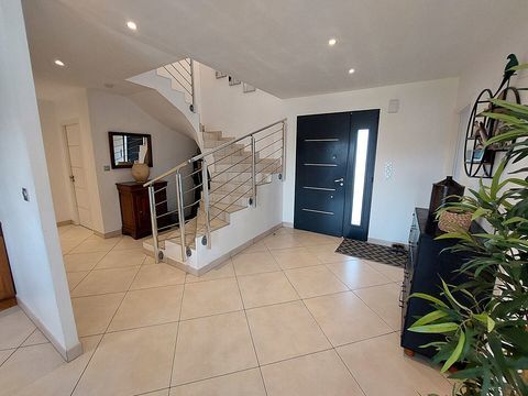  Maison � vendre 7 pi�ces 184 m�