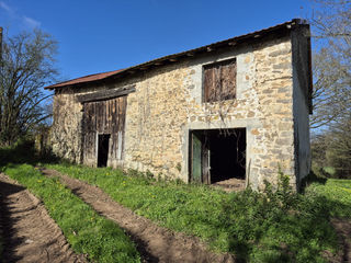  Remise / Grange � vendre 138 m�