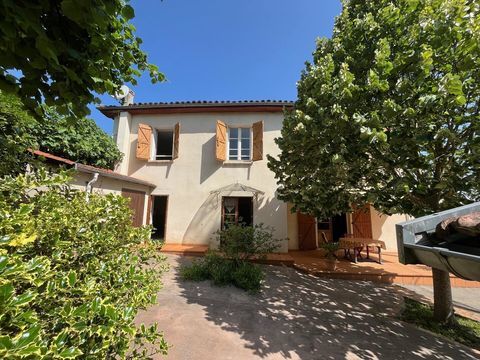   CHARME ASSURE POUR CETTE MAISON DE VILLAGE ENCAUSSE LES THERMES Maison - 5 pi�ce(s) - 107 m�