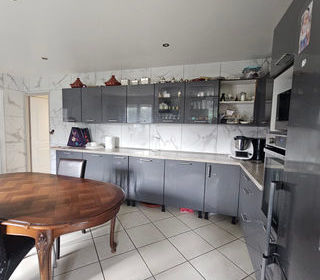  Maison � vendre 10 pi�ces 200 m�