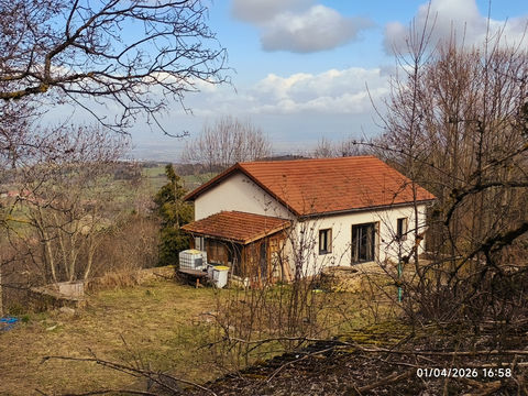   CHAZELLES-SUR-LAVIEU Maison - 3 pi�ce(s) - 75 m�