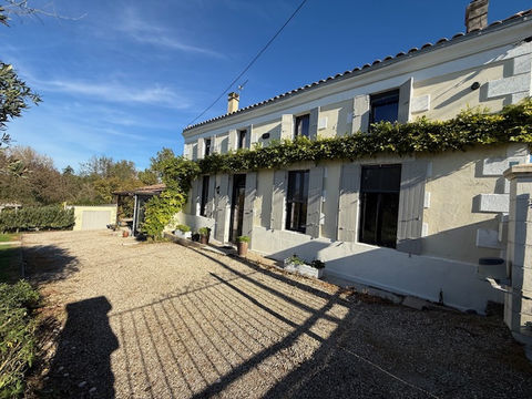   Charmante maison charentaise r�nov�e avec vue estuaire et piscine Maison - 6 pi�ce(s) - 171 m�