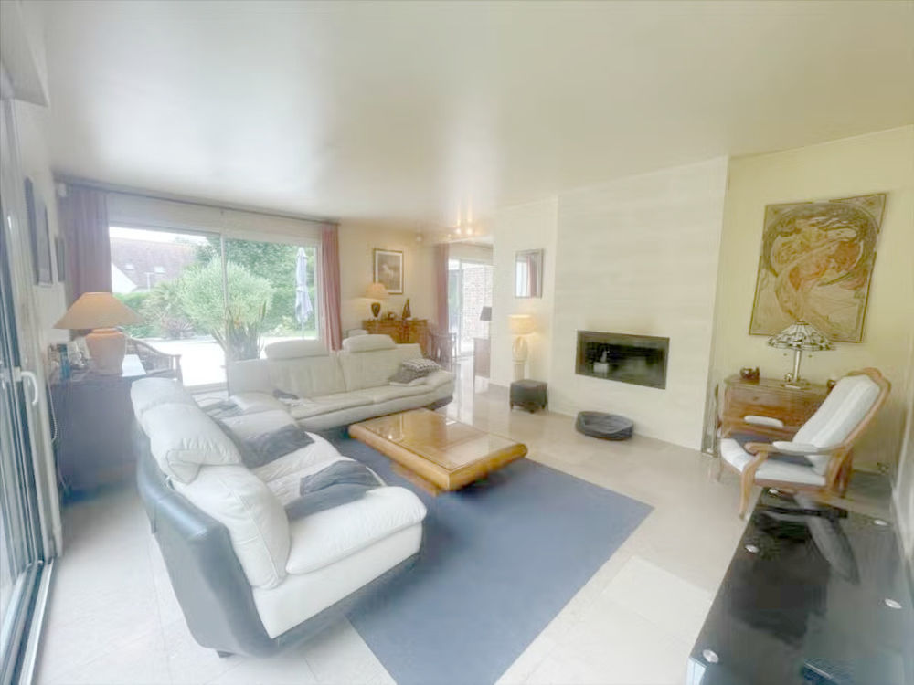 � vendre  Propri�t�/ch�teau Mathieu (14920)