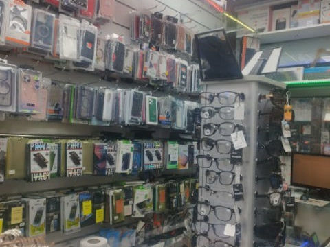 Paris 10&egrave;me   Boutique &eacute;quip&eacute;e pr&ecirc;te &agrave; exploiter   Secteur Jaur&egrave;s / Stalingrad 73450 75010 Paris