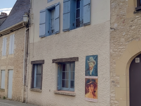   MAISON DE VILLAGE 8 PIECES  + 170 M2 A RESTAURER 24550 VILLEFRANCHE DU PERIGORD Maison - 8 pi�ce(s) - 170 m�