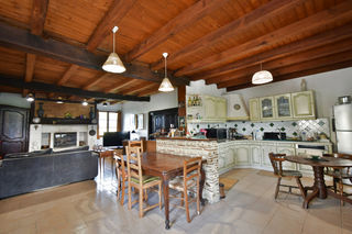  Propri�t�/ch�teau � vendre 13 pi�ces 385 m�