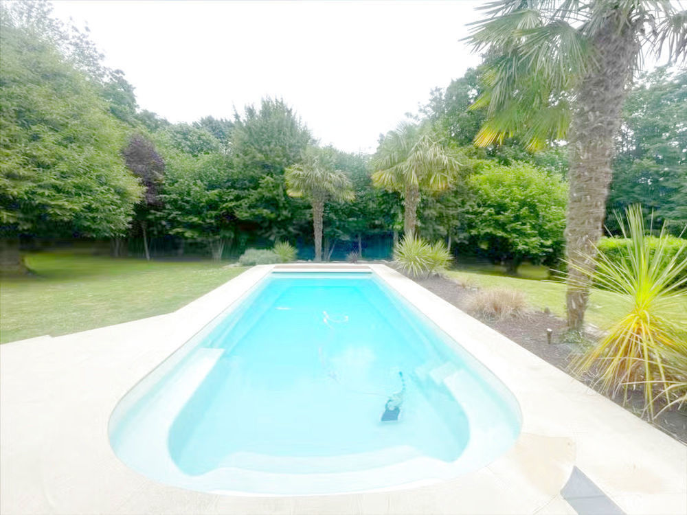 � vendre  Propri�t�/ch�teau Mathieu (14920)