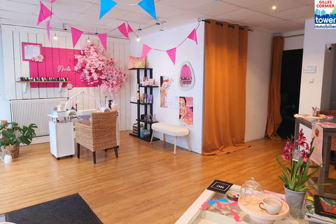 CHARMANT SALON DE BEAUTE 19000 12240 Rieupeyroux