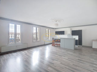  Appartement � louer 4 pi�ces 97 m�