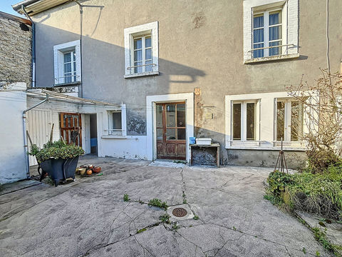   MAISON DE VILLAGE � CONFORTER Maison - 7 pi�ce(s) - 166 m�