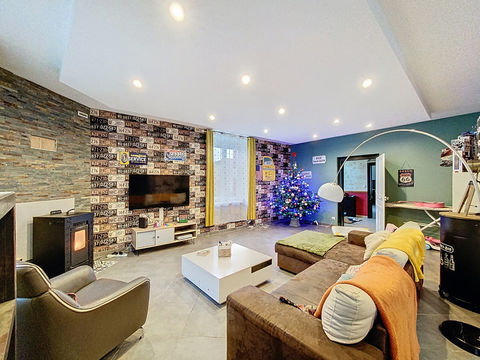   GRANDE MAISON DE CARACT�RE HABITABLE Maison - 9 pi�ce(s) - 302 m�