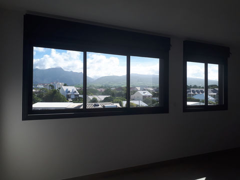 A LOUER Bureau 45 m2 St Andr&eacute; Ville 950 97440 St andre