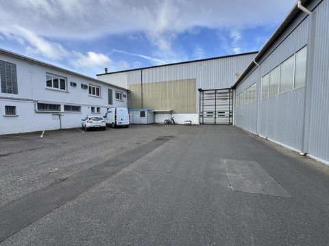 LOCATION ENTREP&Ocirc;T 7200m2 A CLERMONT-FERRAND LE BREZET 30000 63100 Clermont ferrand