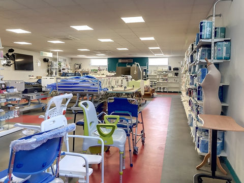 LOCAL COMMERCIAL 290m2 &agrave; ABREST 470000 03200 Abrest