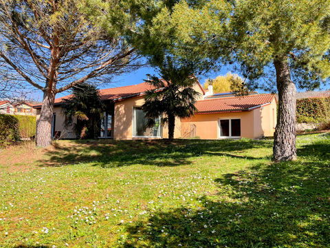   Villa de 124m2 sur les hauteurs de Mirefleurs Maison - 5 pi�ce(s) - 124 m�