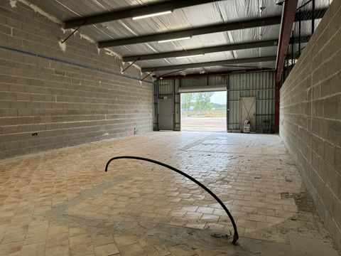 ENTREP&Ocirc;T 125M2 &Agrave; AVERMES 687�/mois 687 03000 Avermes