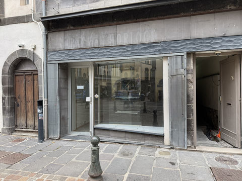 LOCAL COMMERCIAL sous bail en date du 1/9/2025 / D'ACTIVIT&Eacute; 23m2 &agrave; RIOM 63200 67500 63200 Riom