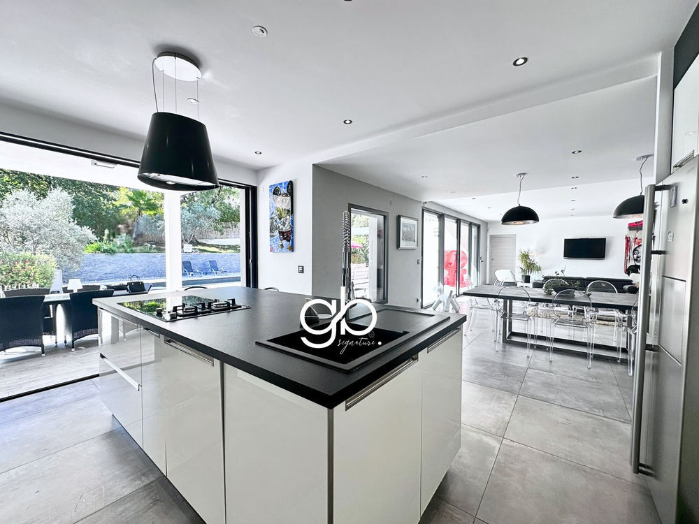 � vendre  Maison Saint-Cl�ment-de-Rivi�re (34980)