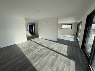  Maison � vendre 6 pi�ces 216 m�