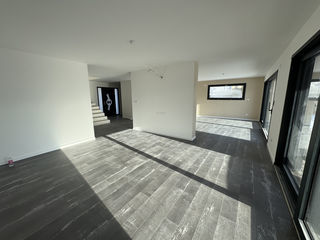  Maison � vendre 6 pi�ces 216 m�