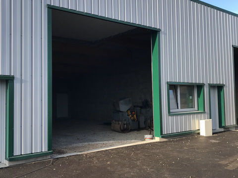 Girardi Immobilier vous pr&eacute;sente plusieurs locaux d'activit&eacute;s dans une zone d'activit&eacute; en plein d&eacute;veloppement 129000 70400 Saulnot