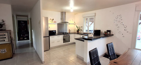   Pavillon contemporain de 6 pi�ces. Maison - 6 pi�ce(s) - 137 m�